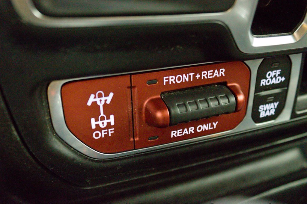 Used 2023 Jeep Gladiator Rubicon w/ LED Lighting Group AWD/4WD image 43
