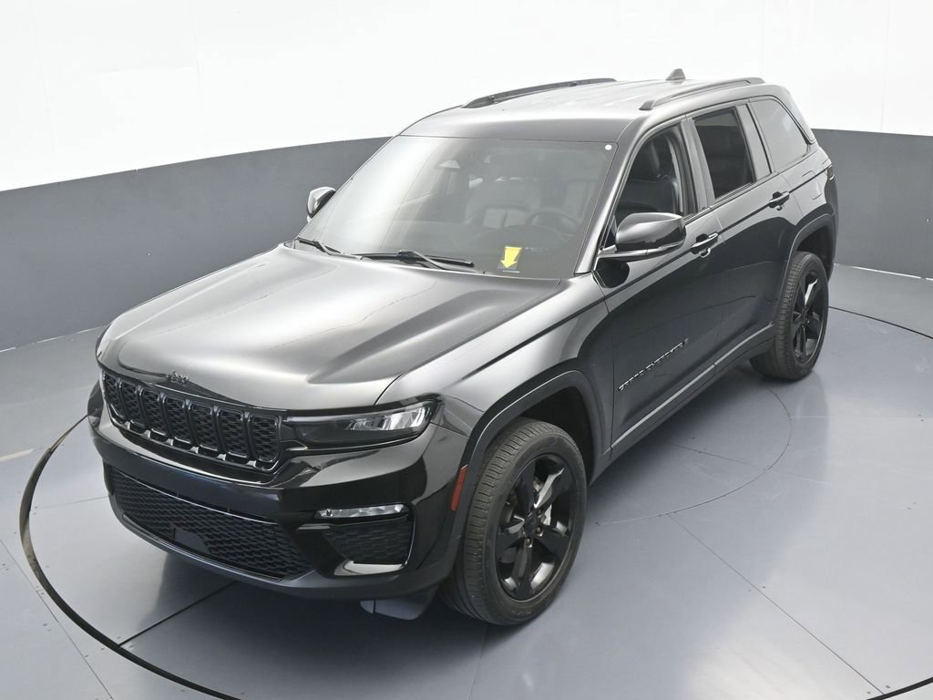 Used 2023 Jeep Grand Cherokee Limited w/ Black Appearance Package image 49