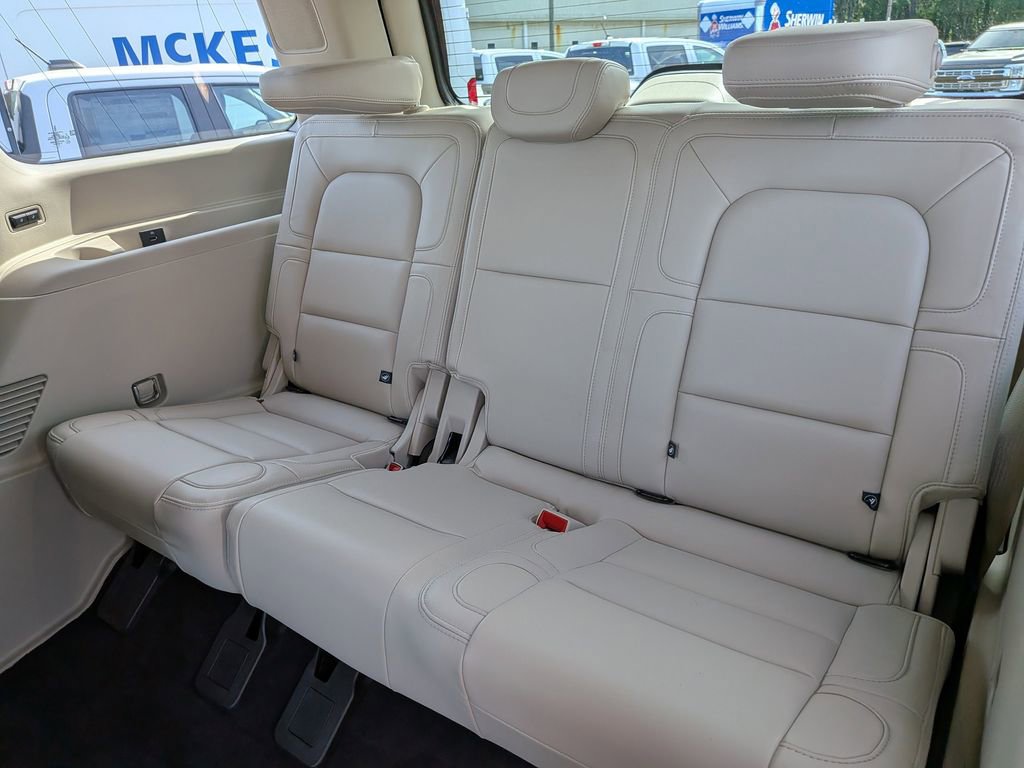 Certified 2021 Lincoln Navigator Reserve AWD/4WD image 19
