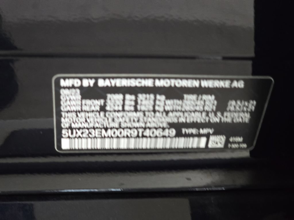 Used 2024 BMW X7 xDrive40i w/ M Sport Package AWD/4WD image 31