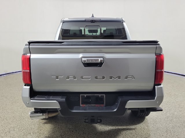 Used 2025 Toyota Tacoma Limited AWD/4WD image 6
