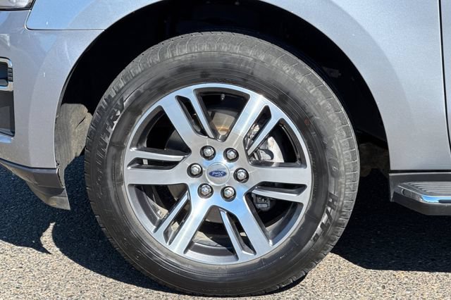 Used 2023 Ford Expedition Limited AWD/4WD image 47