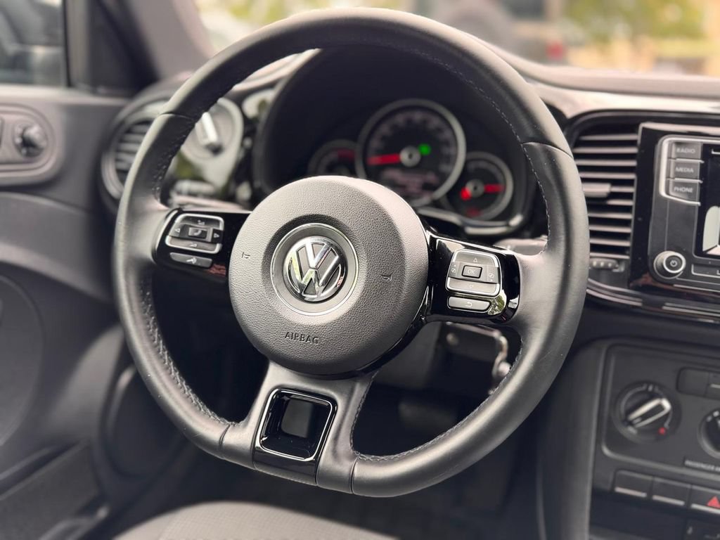 Used 2018 Volkswagen Beetle 2.0T S FWD image 23