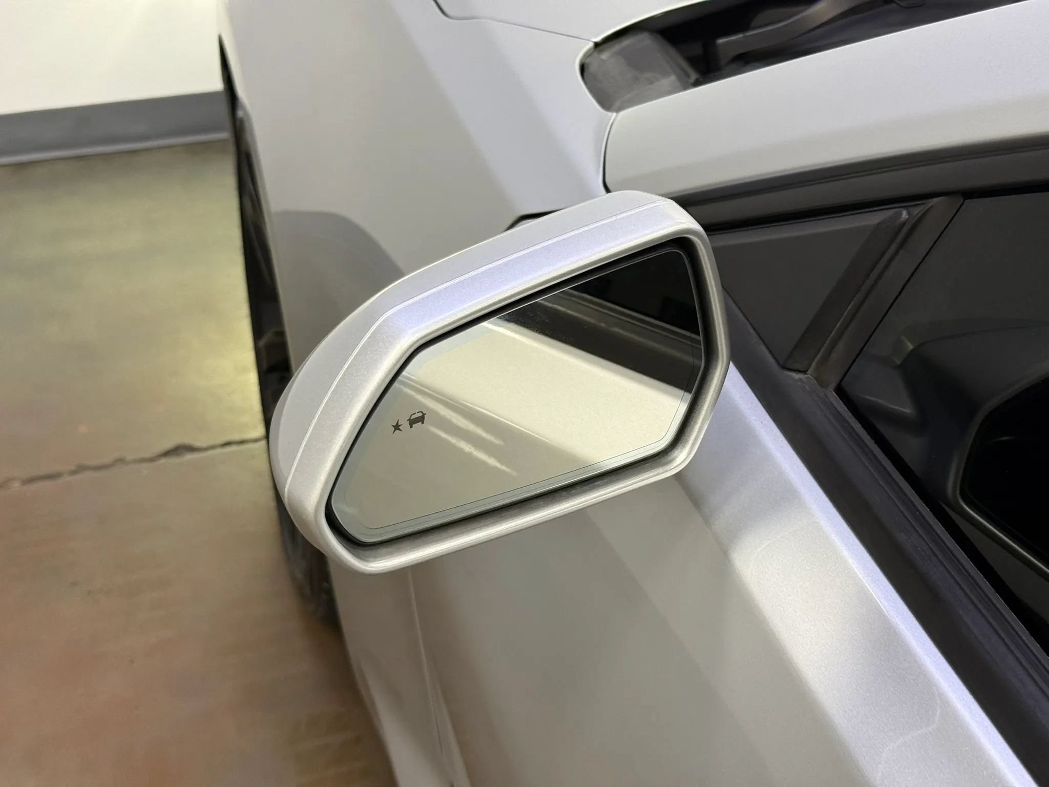 Used 2016 Chevrolet Camaro SS RWD image 8