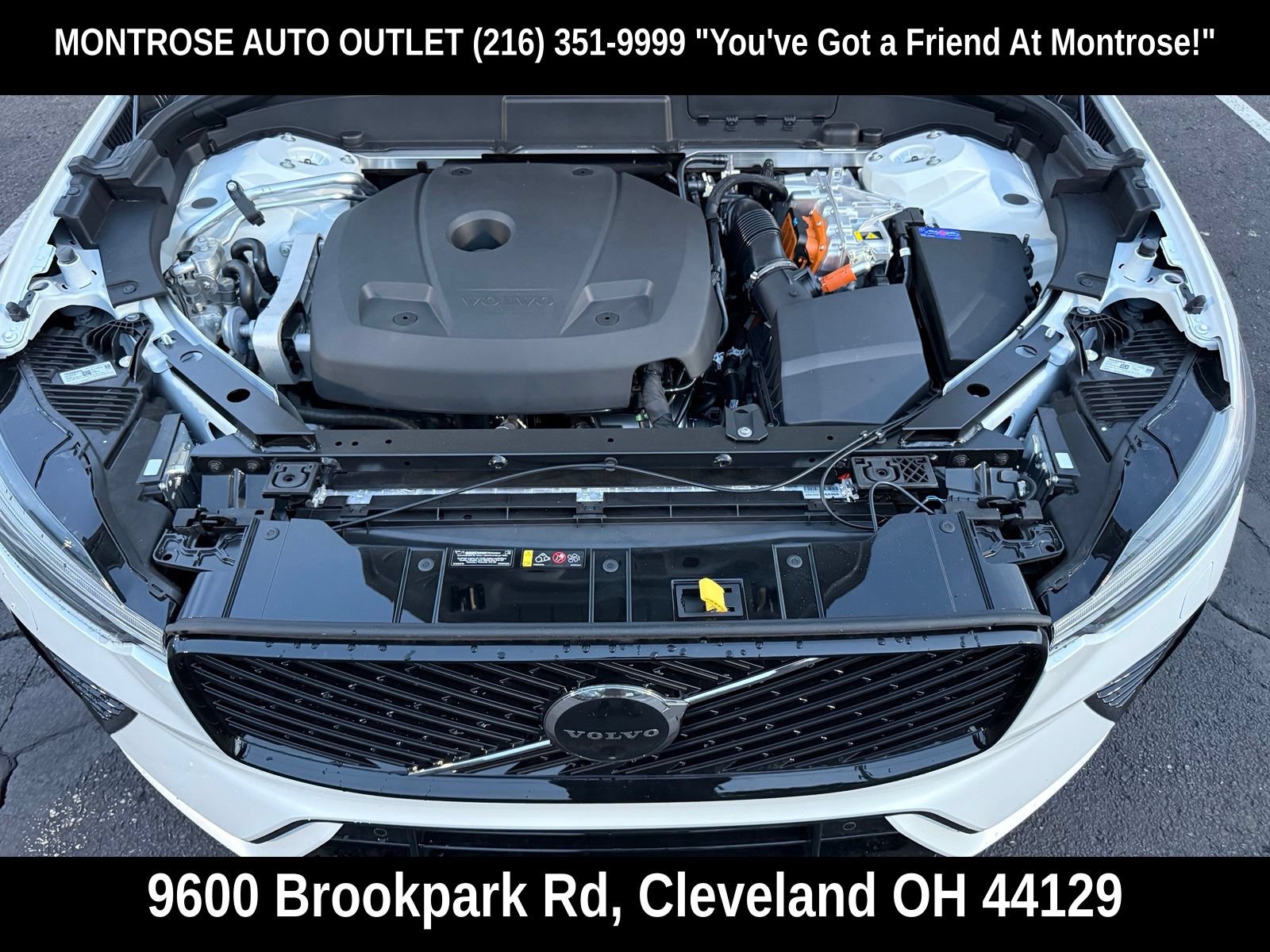 New 2026 Volvo XC60 T8 Plus w/ Climate Package PRO AWD/4WD image 42
