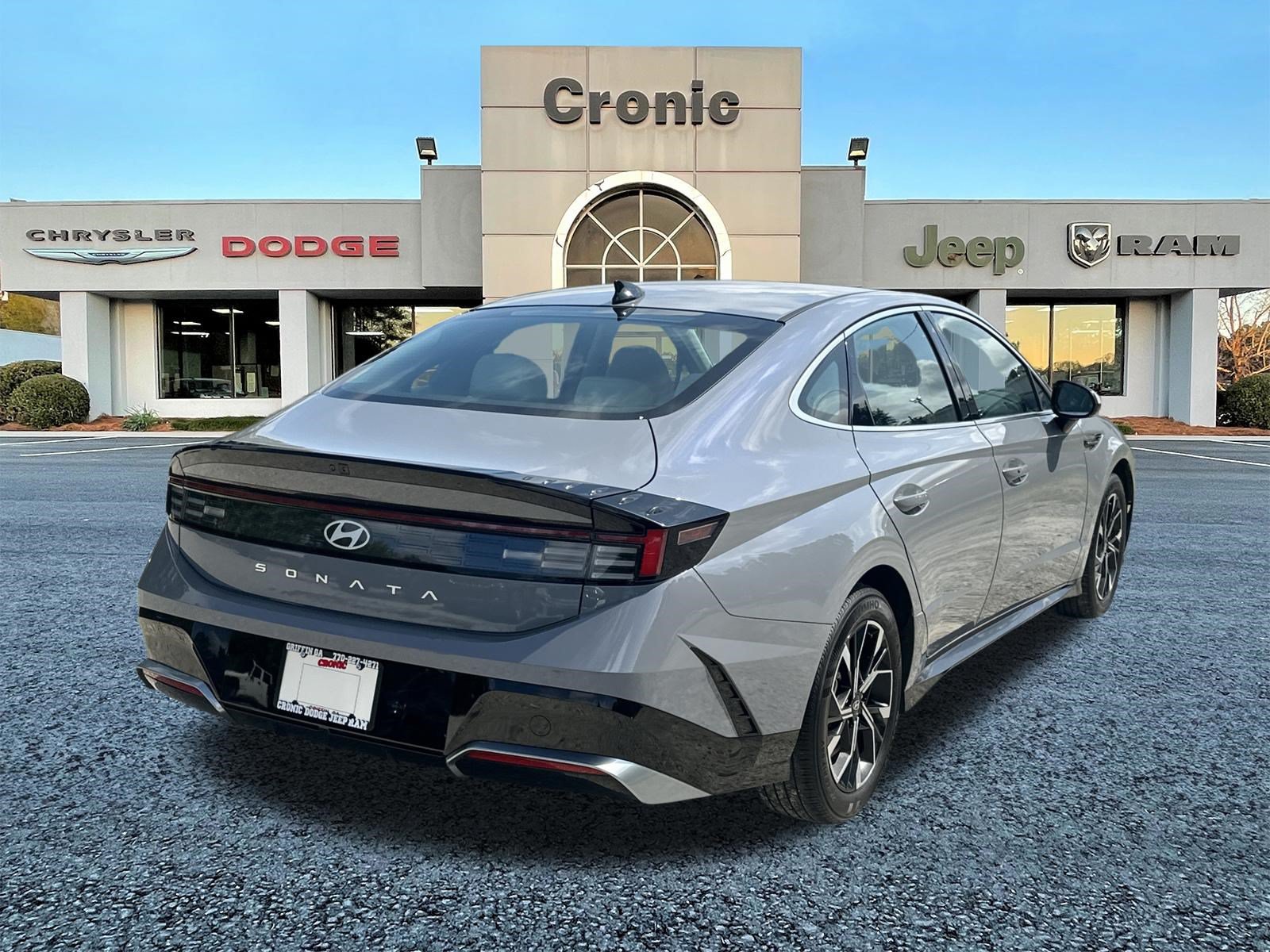 Used 2025 Hyundai Sonata SEL FWD image 3