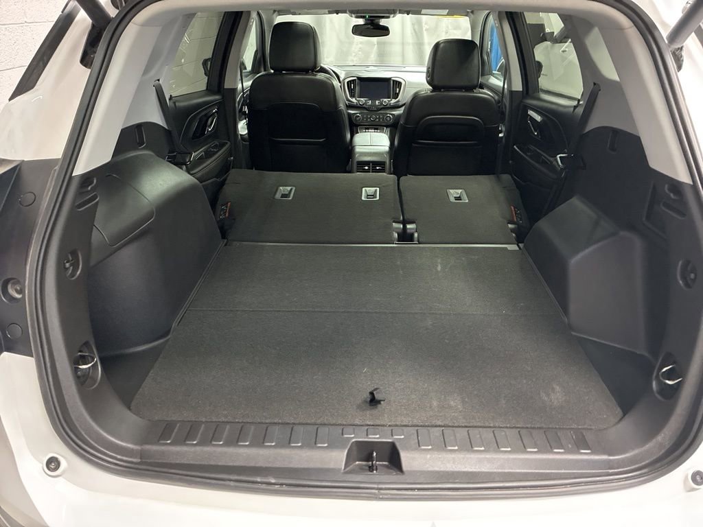 Certified 2023 GMC Terrain AT4 w/ Infotainment Package II image 15