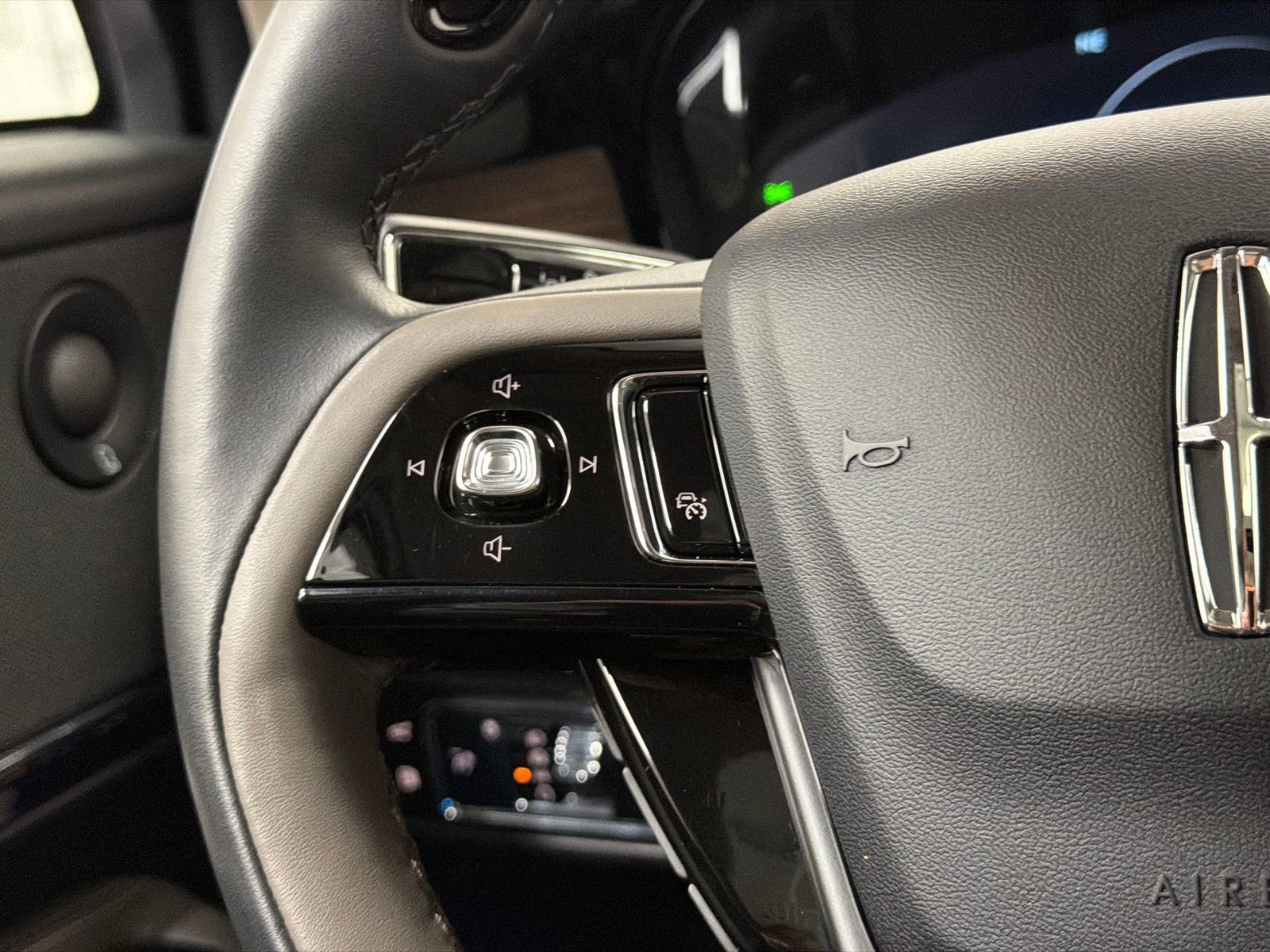 Certified 2024 Lincoln Corsair Grand Touring w/ Equipment Group 302A image 24