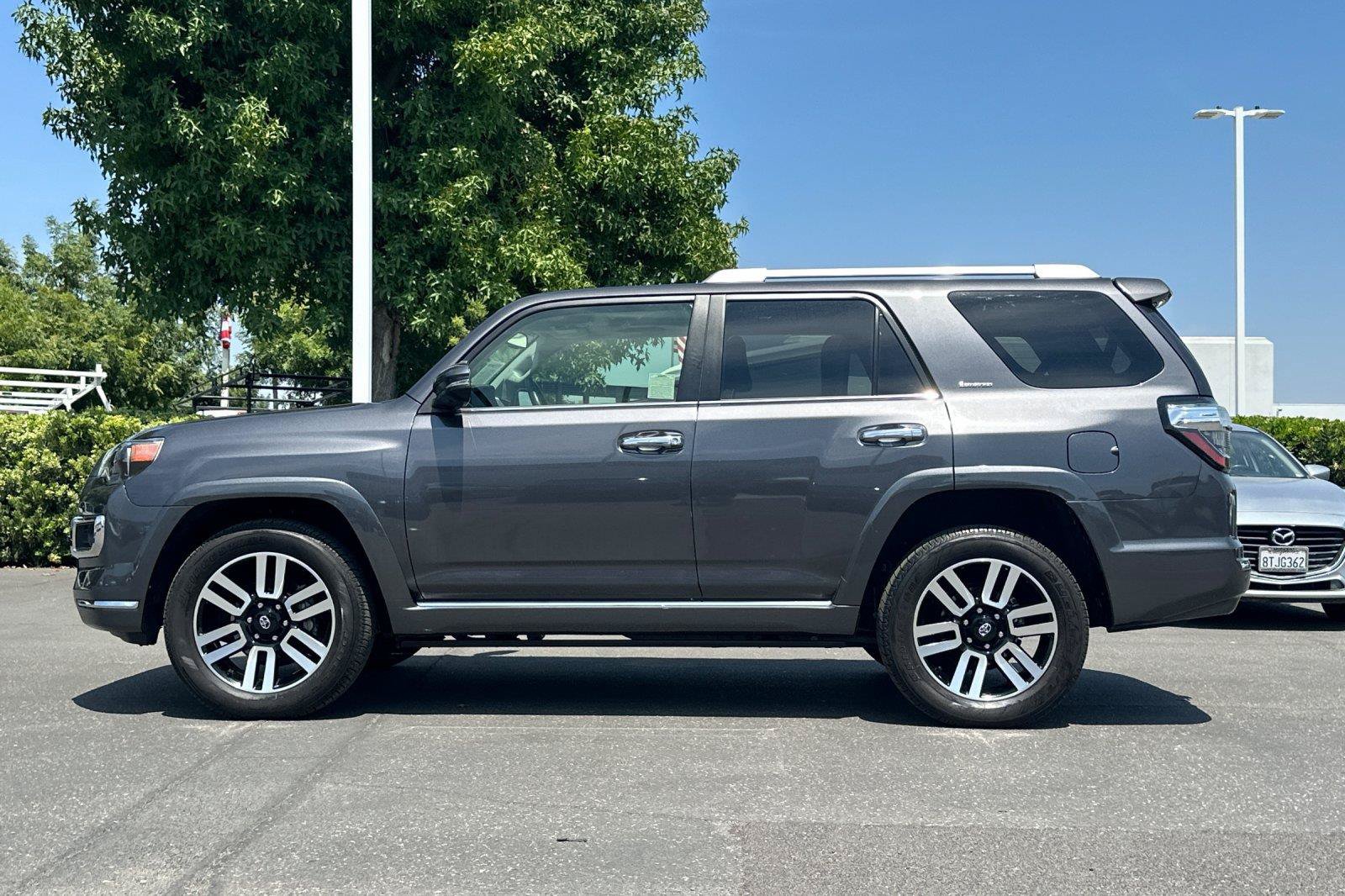 Used 2023 Toyota 4Runner Limited AWD/4WD image 7