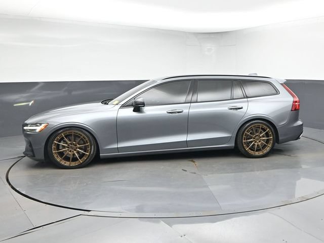 Used 2021 Volvo V60 T6 R-Design w/ Advanced Package FWD image 4