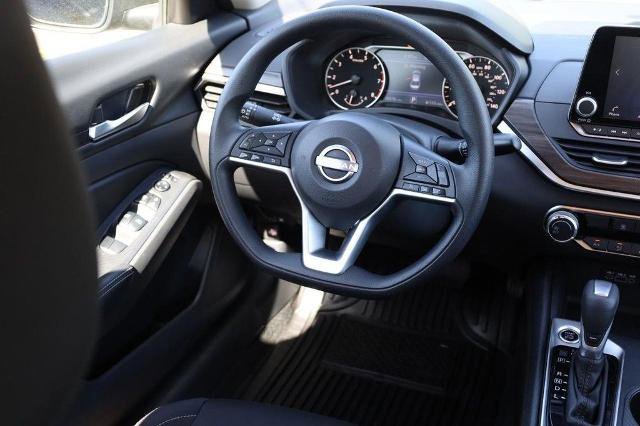 Certified 2025 Nissan Altima 2.5 SV FWD image 22