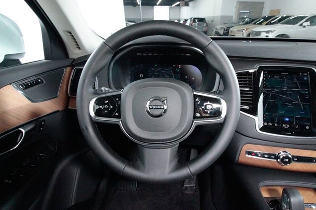 Certified 2025 Volvo XC90 B6 Plus w/ Protection Package Premier image 7