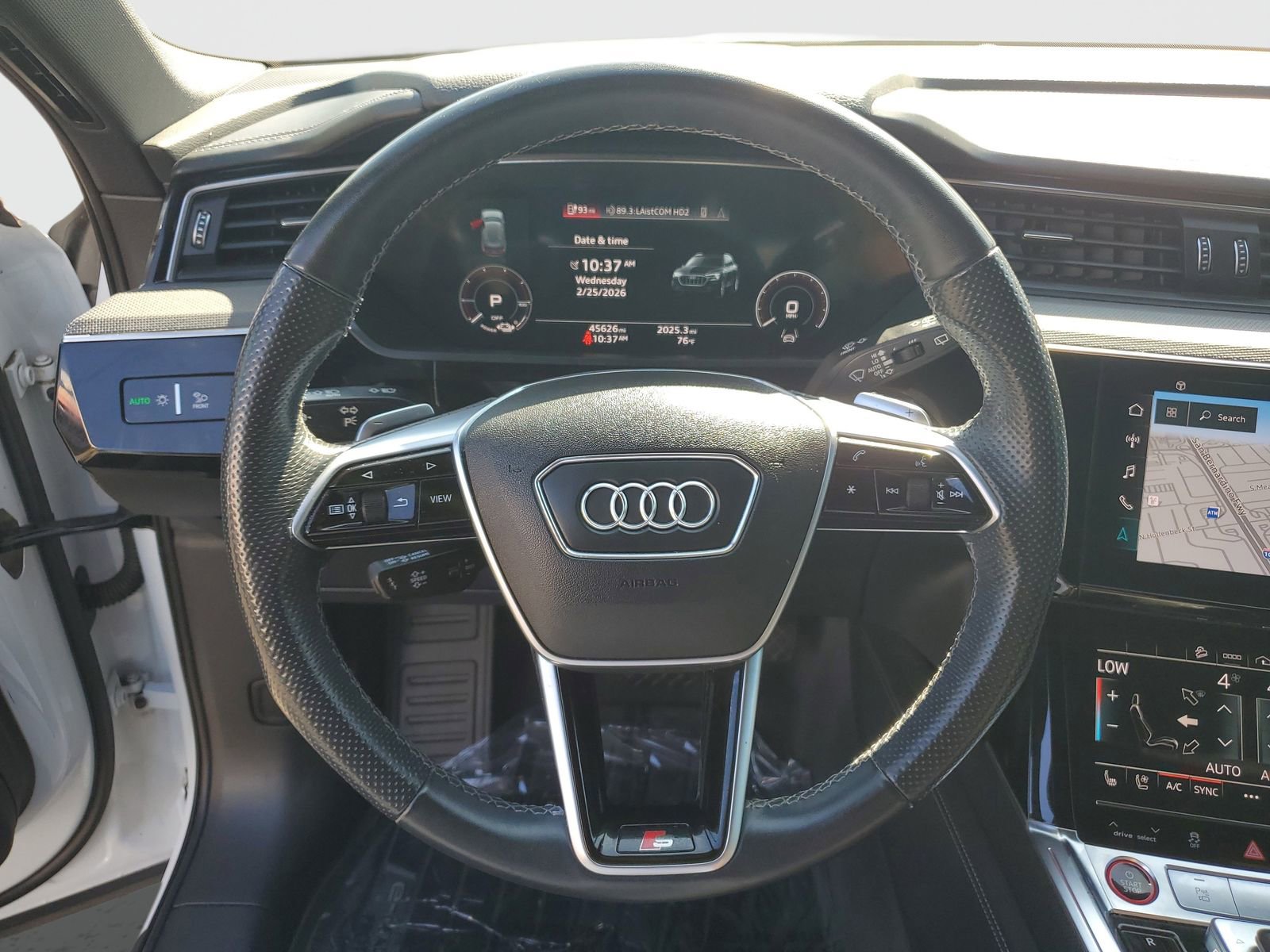Used 2023 Audi e-tron S Premium Plus image 29