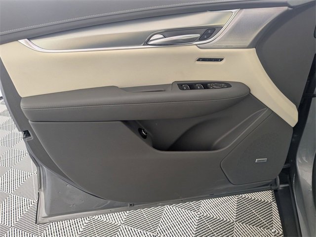 Used 2025 Cadillac XT5 Premium Luxury image 10