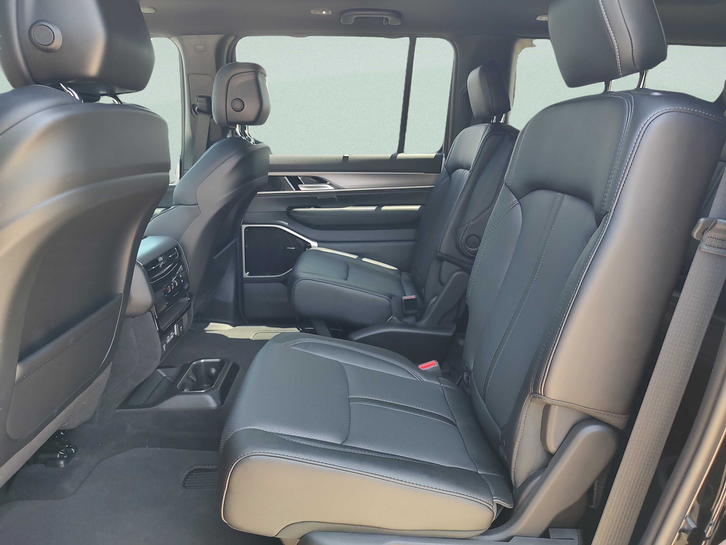 New 2026 Jeep Grand Wagoneer L Limited AWD/4WD image 28