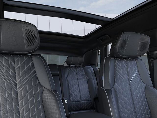 New 2026 Cadillac Lyriq V image 24