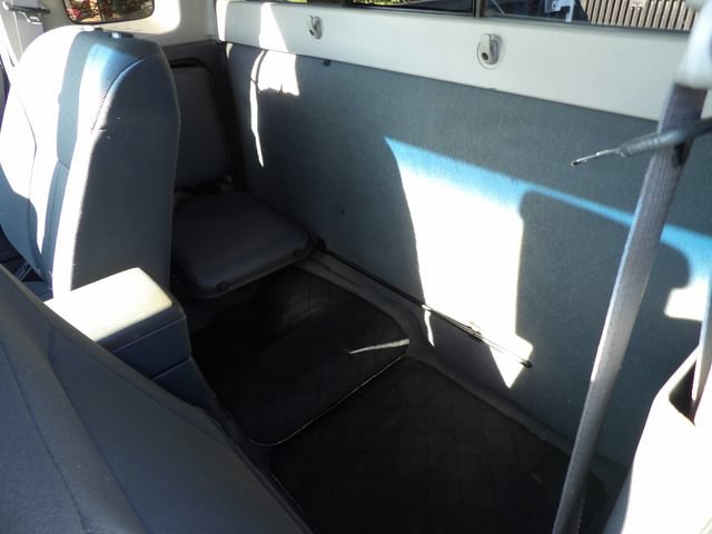 Used 2004 Nissan Frontier XE w/ (VTP) Value Truck Pkg RWD image 11