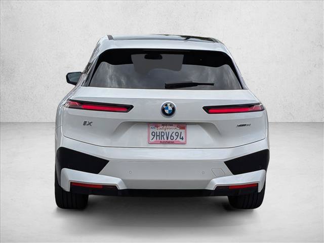 Used 2024 BMW iX xDrive50 w/ Sport Package AWD/4WD image 7