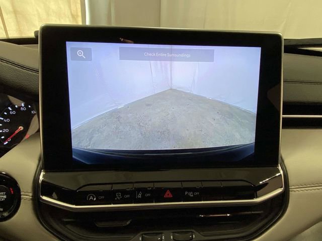 Used 2024 Jeep Compass Limited image 15