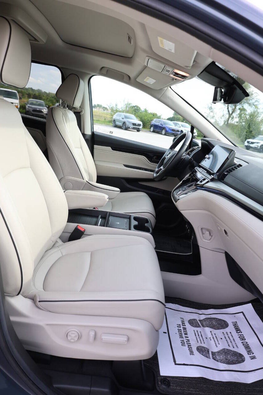 Used 2025 Honda Odyssey Touring image 15