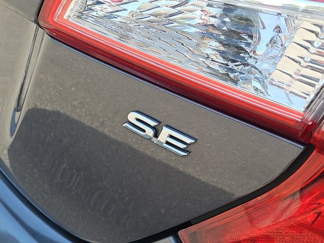 Used 2014 Toyota Camry SE FWD image 6