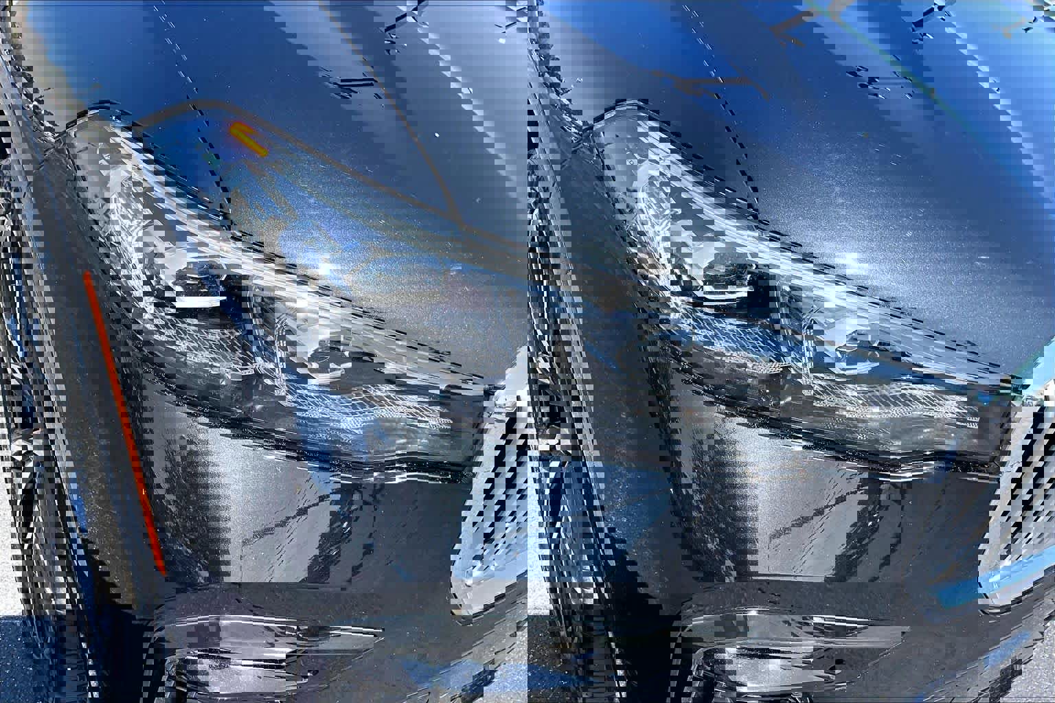 Used 2019 BMW X7 xDrive50i w/ M Sport Package image 28