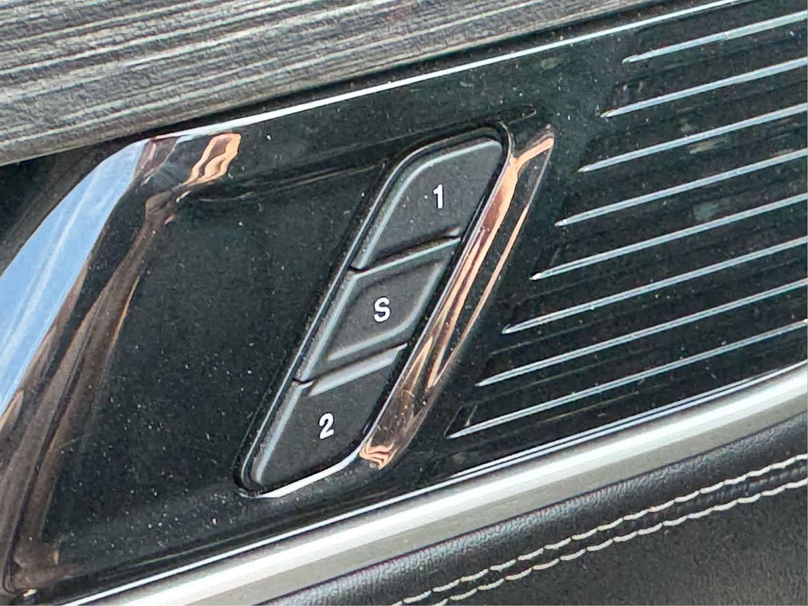 Used 2022 Jeep Wagoneer Series II AWD/4WD image 8
