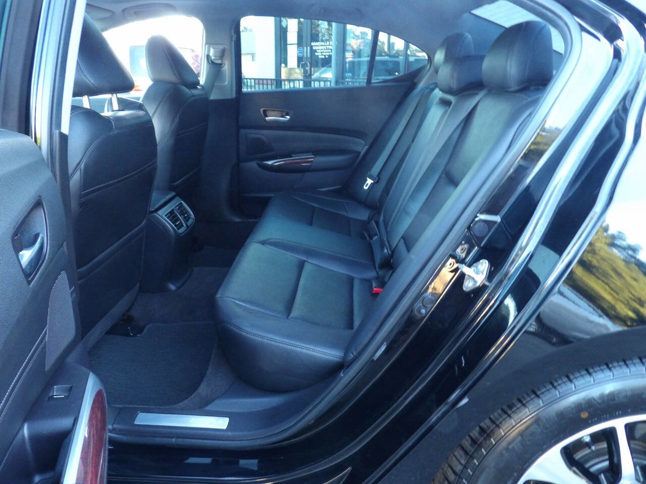 Used 2015 Acura TLX w/ Technology Package image 11