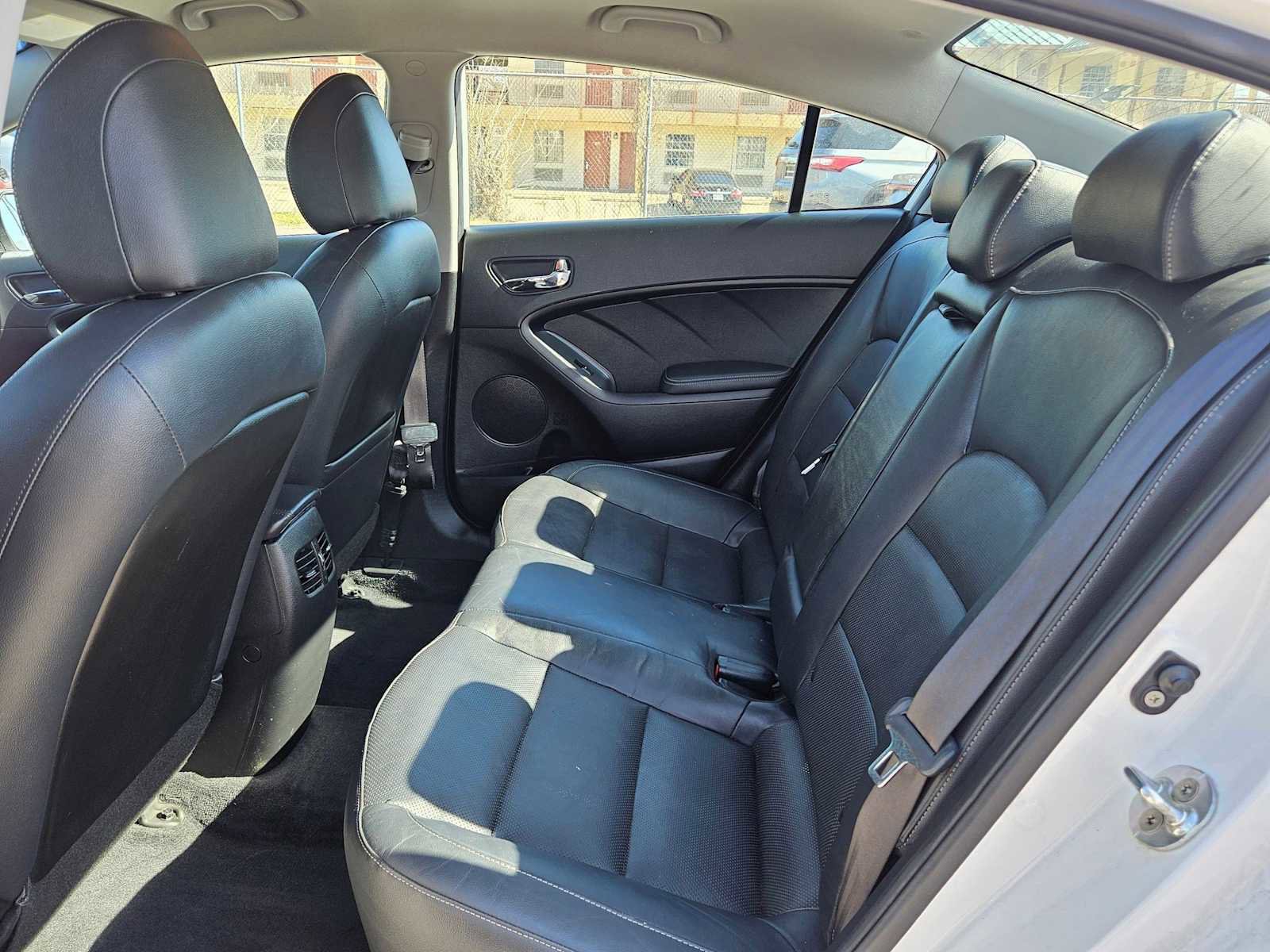 Used 2017 Kia Forte EX image 18