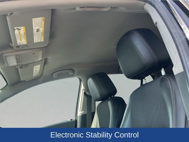 Used 2019 Chevrolet Trax LT w/ LT Convenience Package FWD image 12