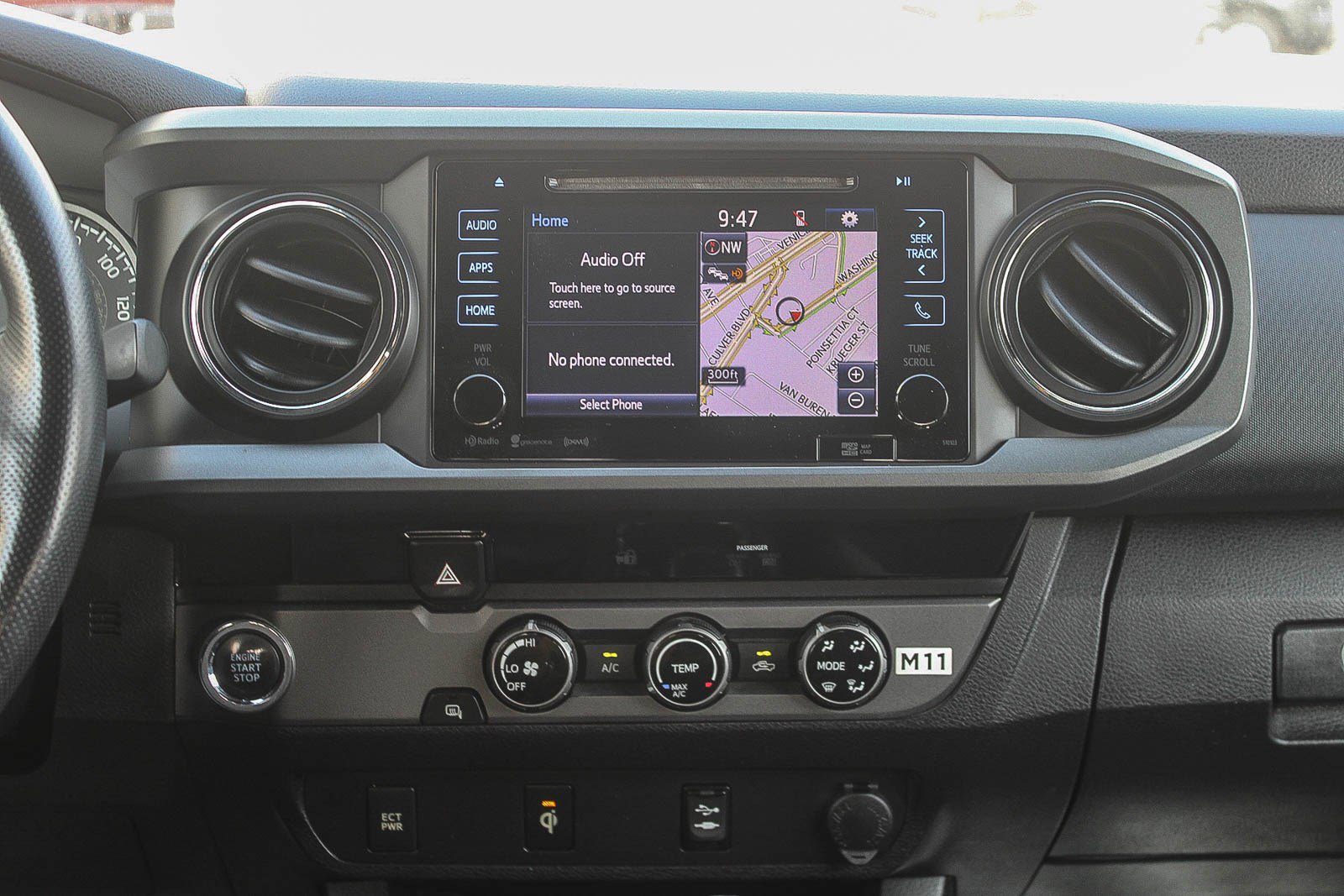 Used 2016 Toyota Tacoma TRD Sport w/ Towing Package image 14