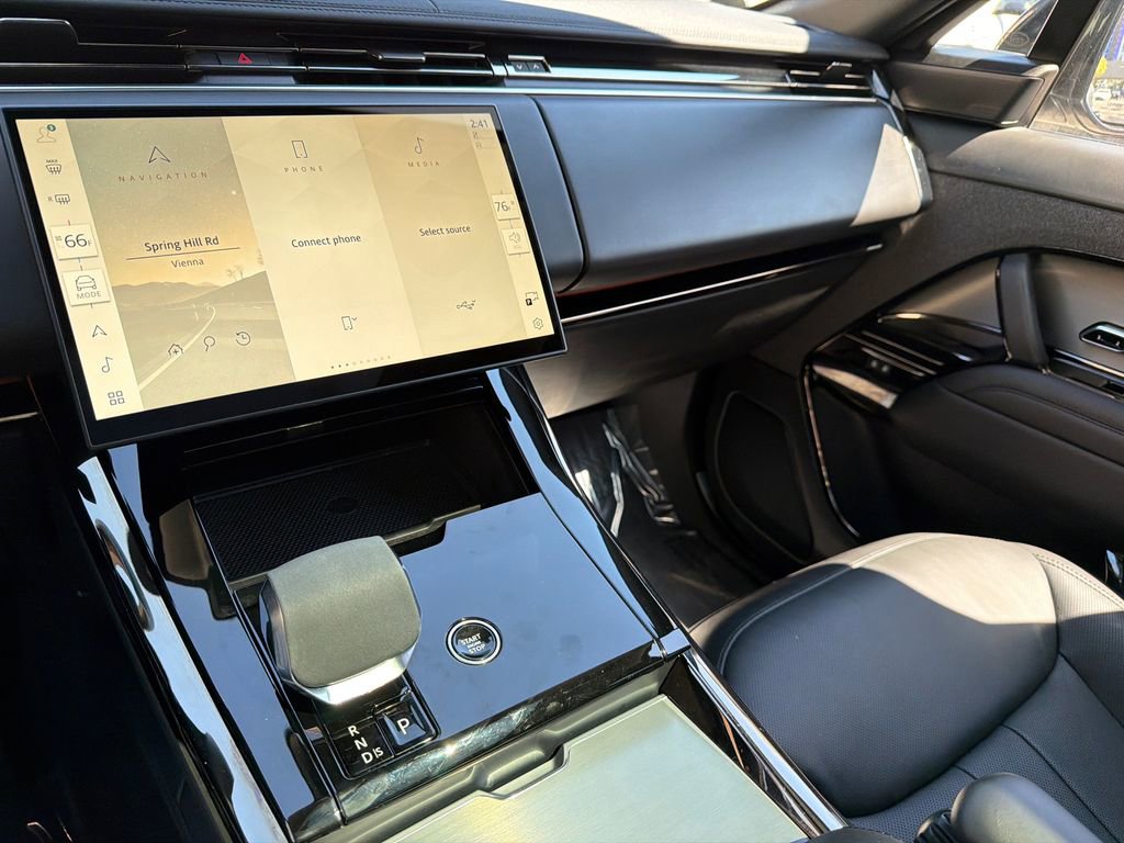 Used 2024 Land Rover Range Rover Sport SE image 26