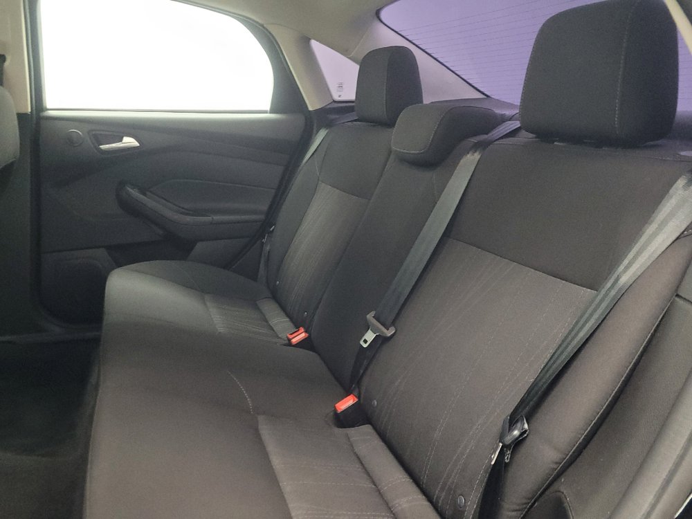 Used 2017 Ford Focus SEL FWD image 18