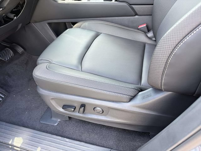 New 2026 Nissan Pathfinder SL w/ SL Premium Package AWD/4WD image 14