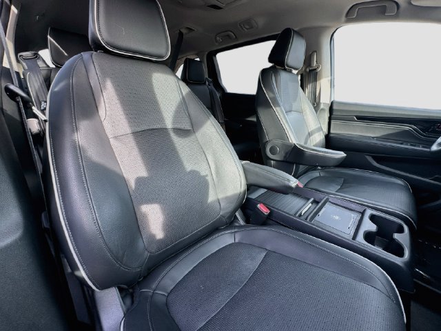 Certified 2025 Honda Odyssey Elite image 36