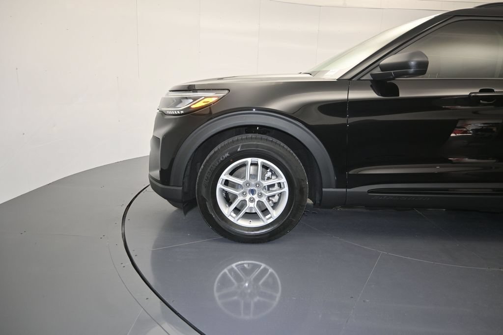 New 2026 Ford Explorer Active w/ Active Comfort Package RWD image 9