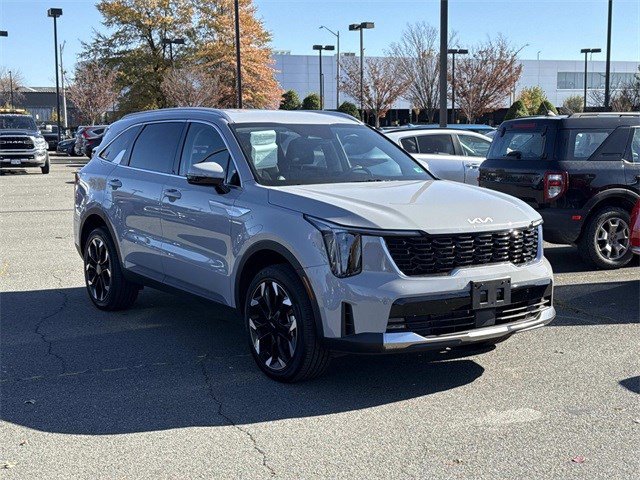 Used 2025 Kia Sorento EX