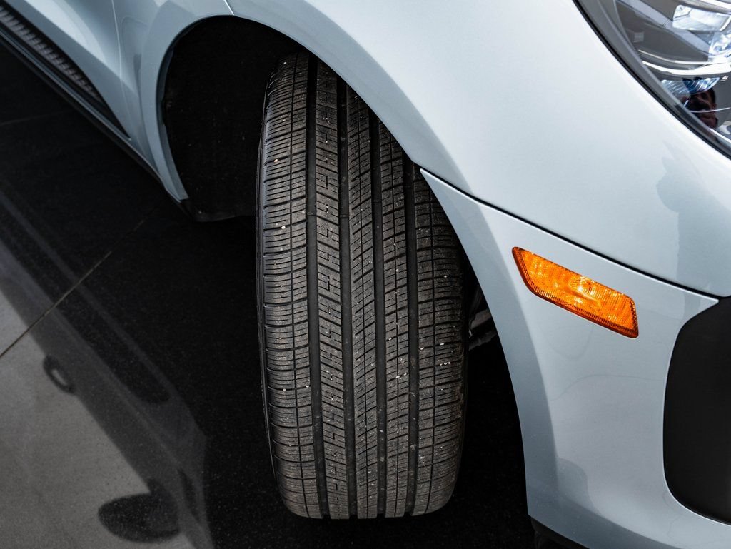 Certified 2025 Porsche Macan AWD/4WD image 51