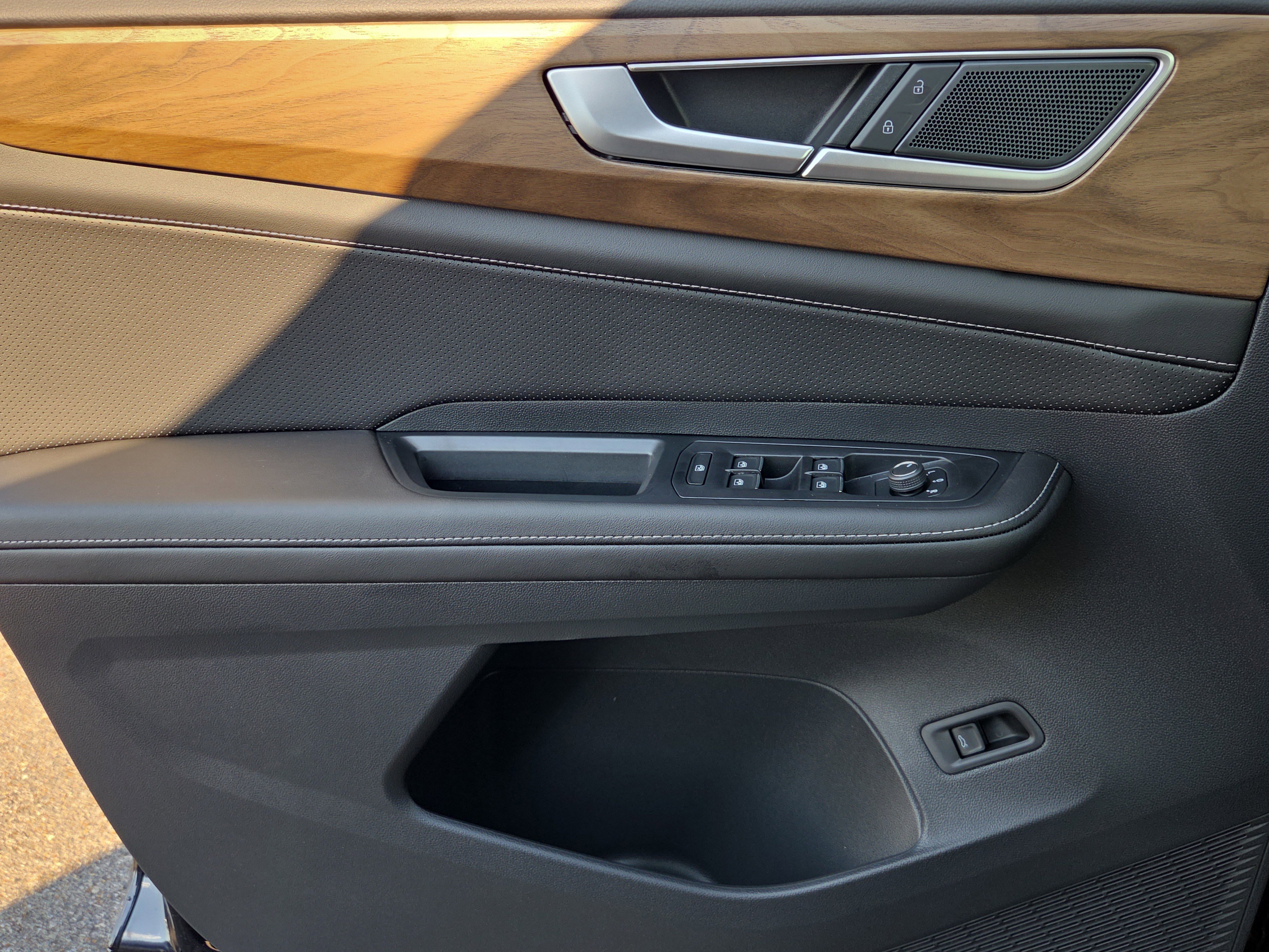 New 2026 Volkswagen Atlas SE image 9