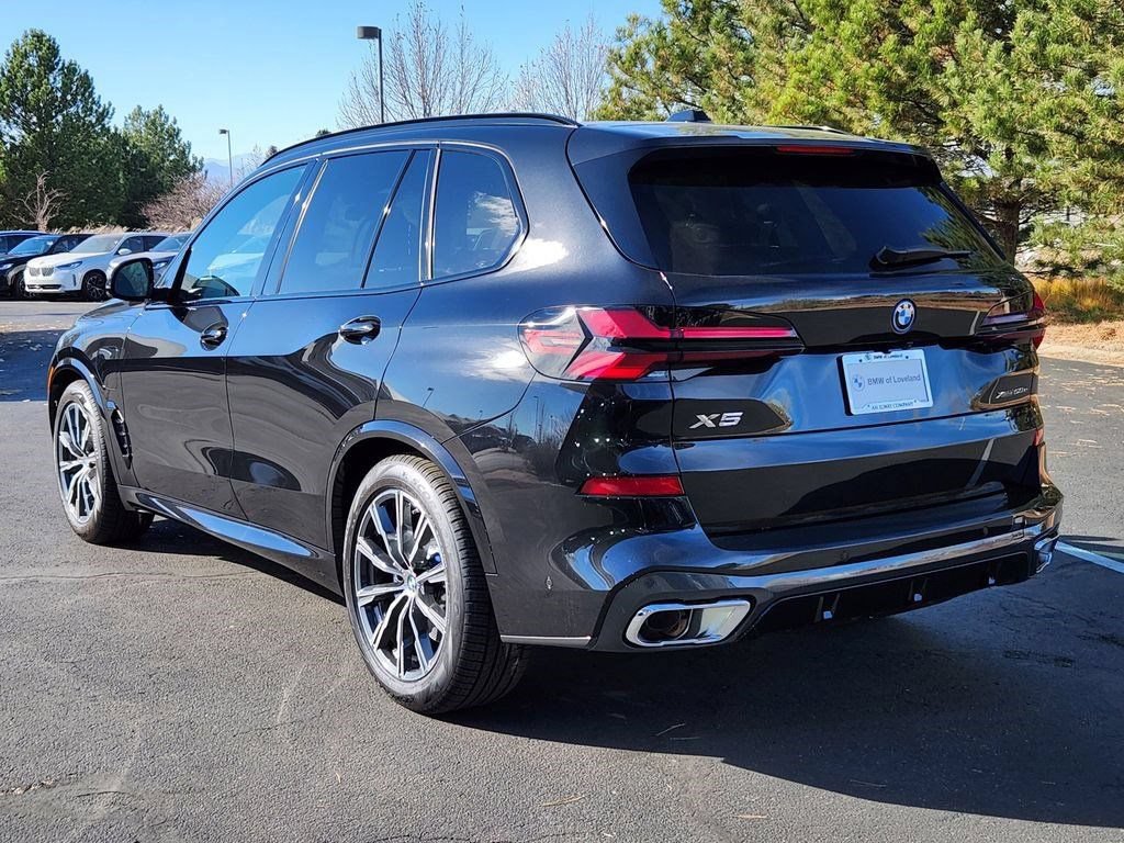Used 2026 BMW X5 xDrive50e AWD/4WD image 3
