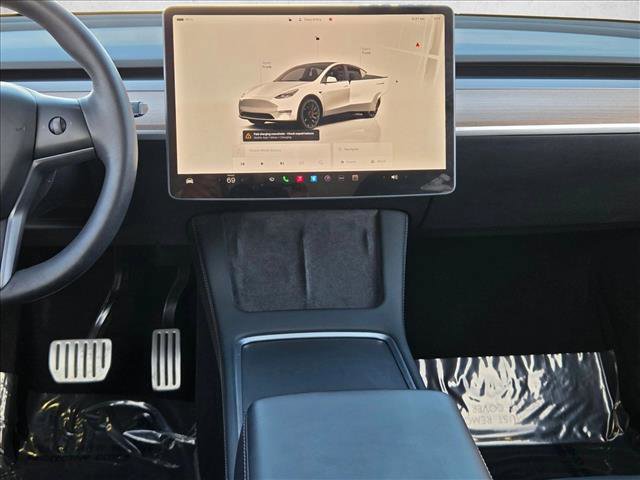 Used 2023 Tesla Model Y Performance image 15