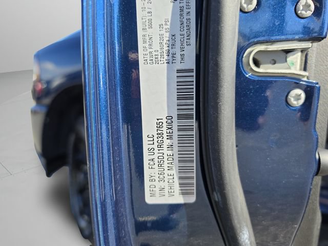 Used 2024 RAM 2500 Big Horn w/ Night Edition AWD/4WD image 42