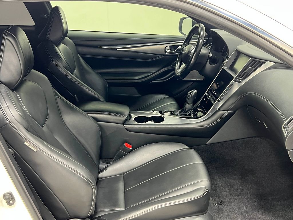 Used 2018 INFINITI Q60 3.0t Luxe RWD image 31