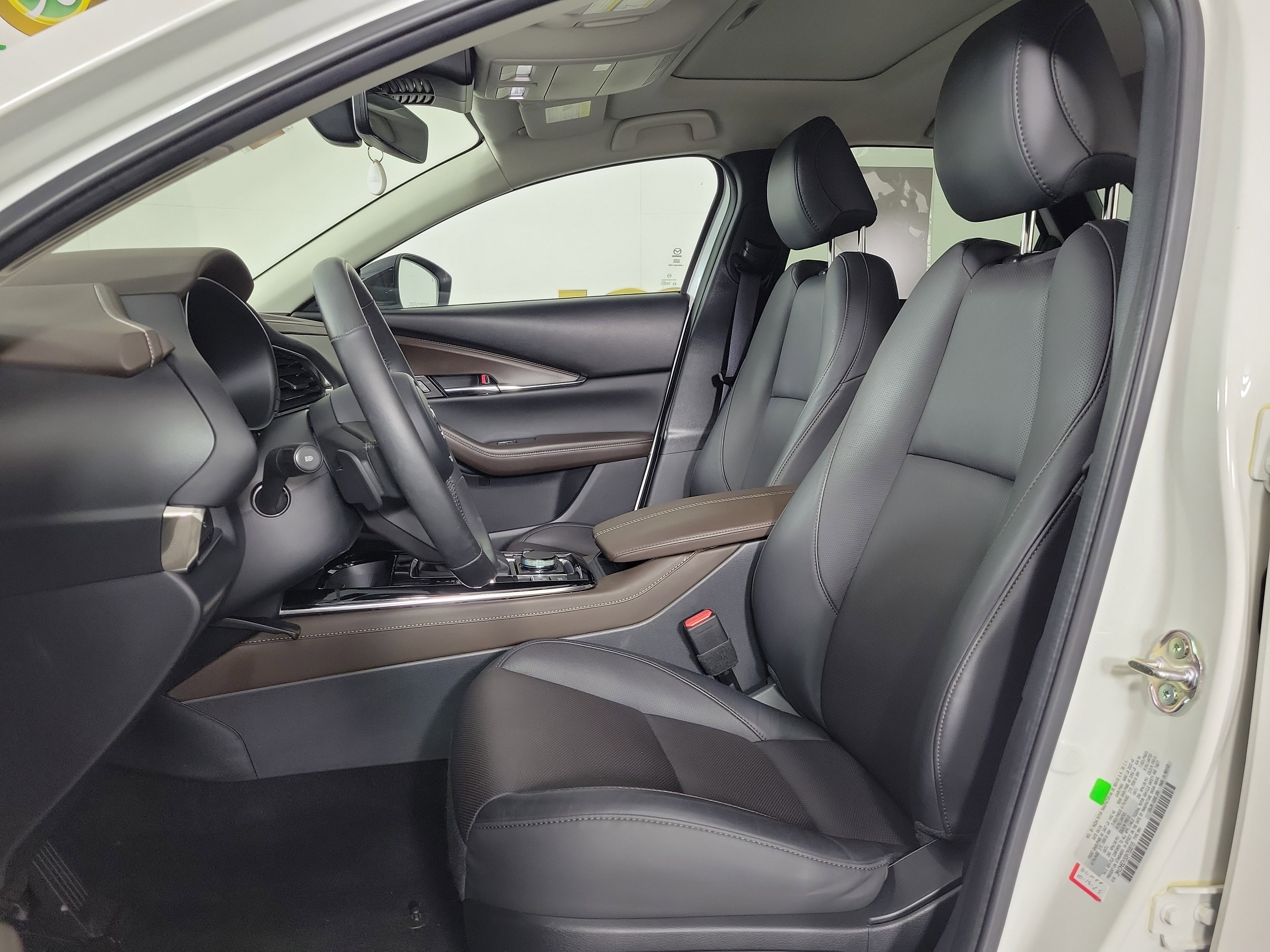 Certified 2025 MAZDA CX-30 2.5 Turbo w/ Premium Package image 11