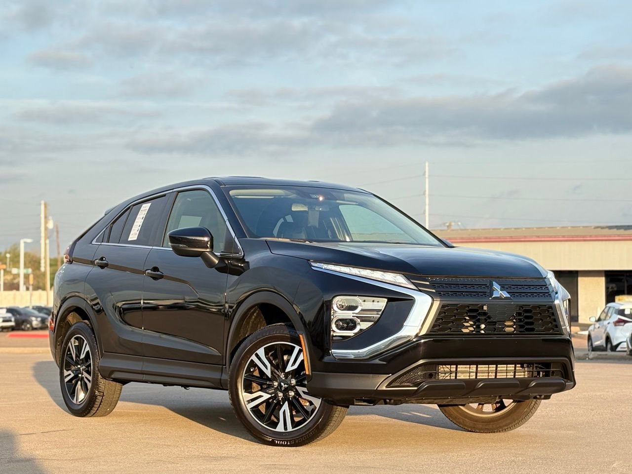 Used 2025 Mitsubishi Eclipse Cross SE image 2