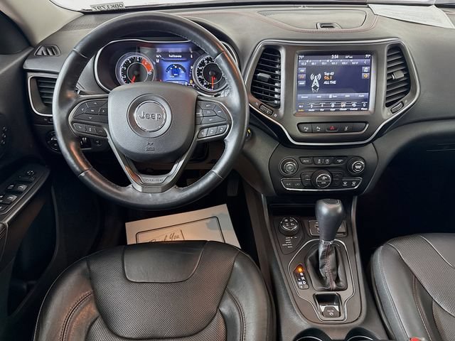 Used 2019 Jeep Cherokee Trailhawk AWD/4WD image 23