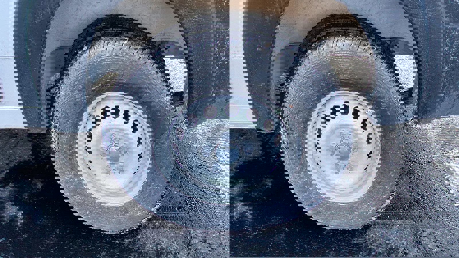 Used 2025 RAM ProMaster 2500 w/ Storage Group image 17