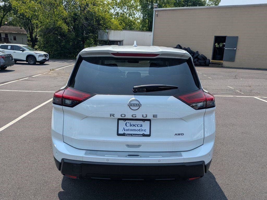 New 2025 Nissan Rogue SV AWD/4WD image 29