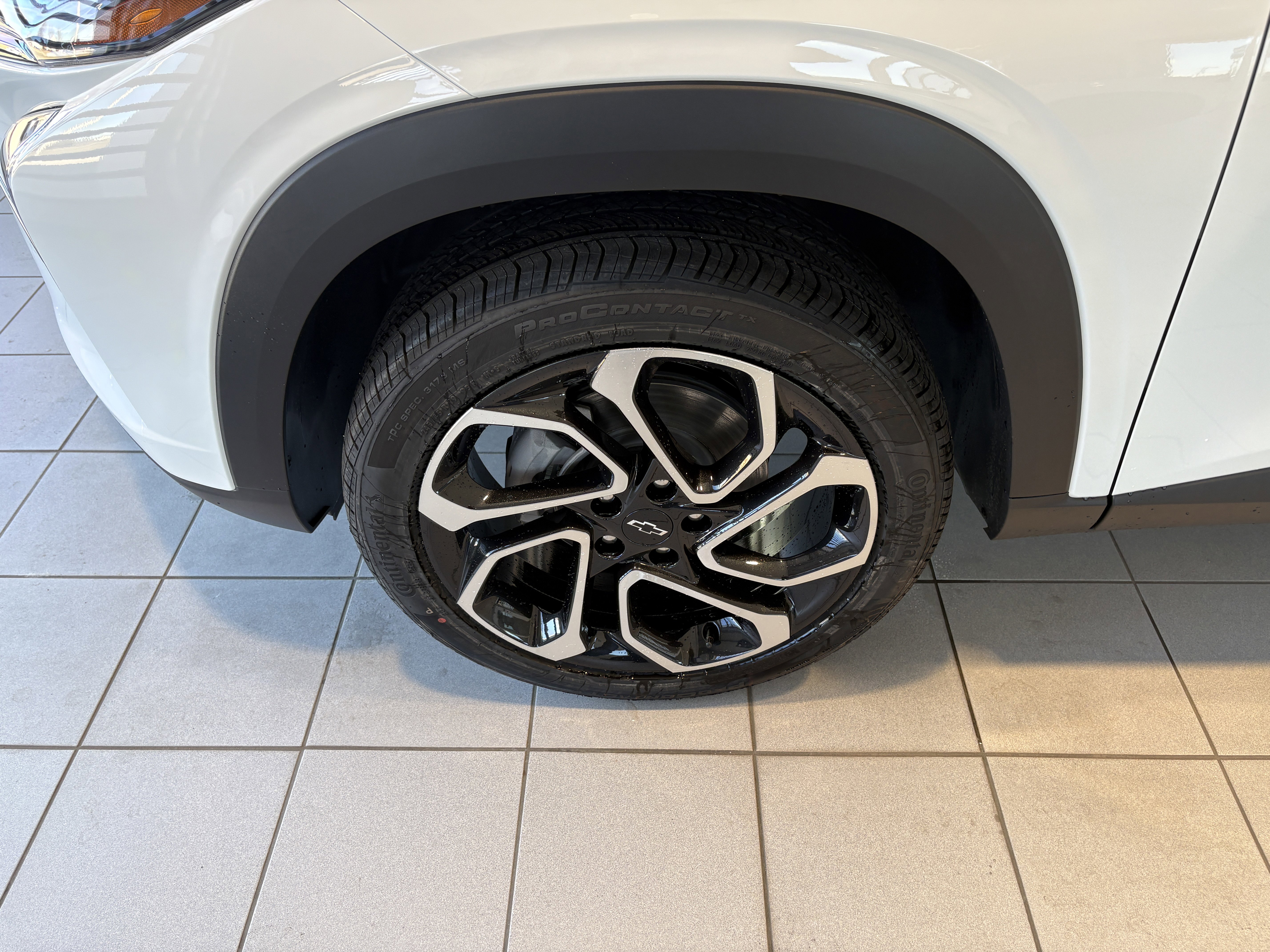 New 2026 Chevrolet Trax RS w/ Sunroof Package image 6