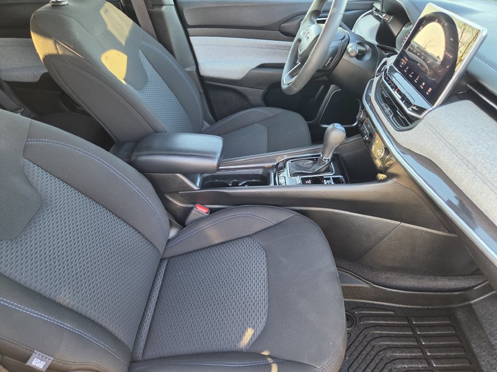 Used 2023 Jeep Compass Sport AWD/4WD image 12